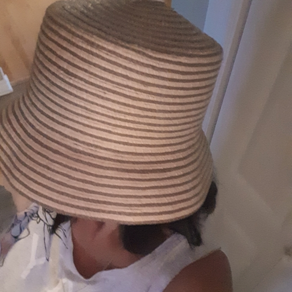 Ladies Straw Bucket Hat